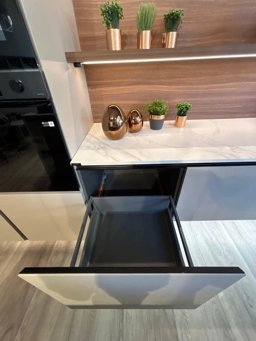 Cucina con Isola Aran cucine Erika Pet