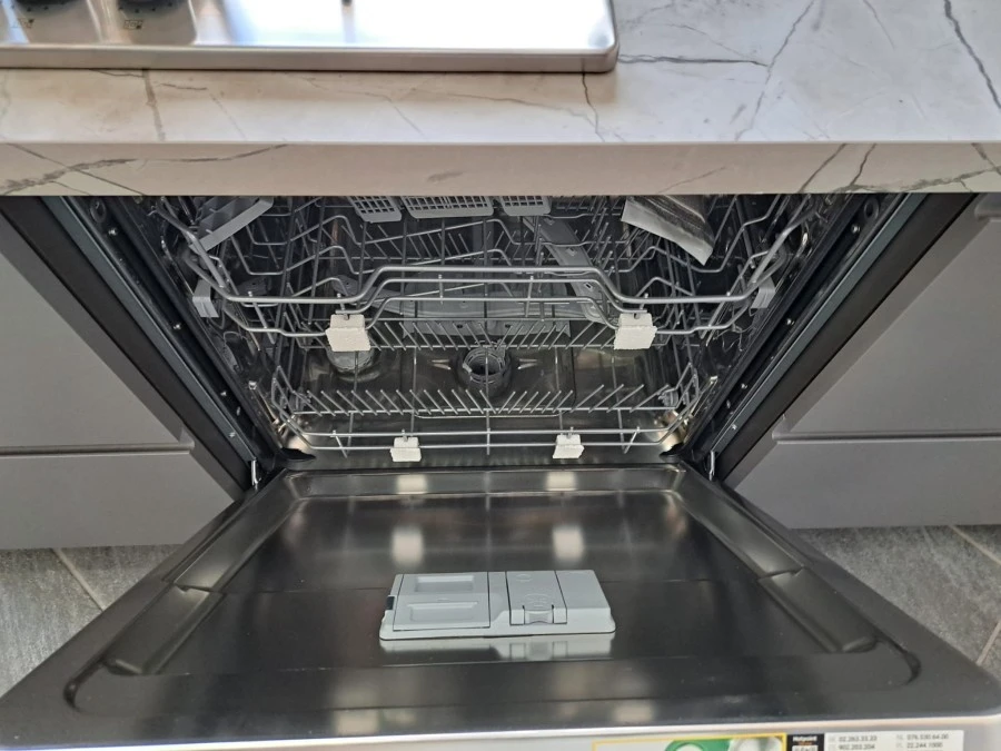 Cucina con Isola Febal Casa Sagoma J