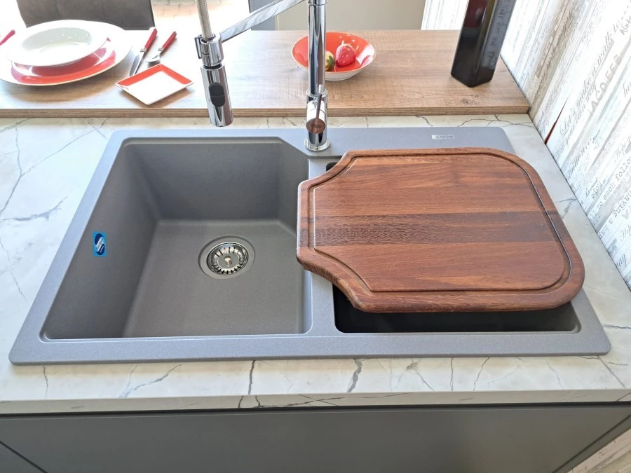 Cucina con Isola Febal Casa Sagoma J