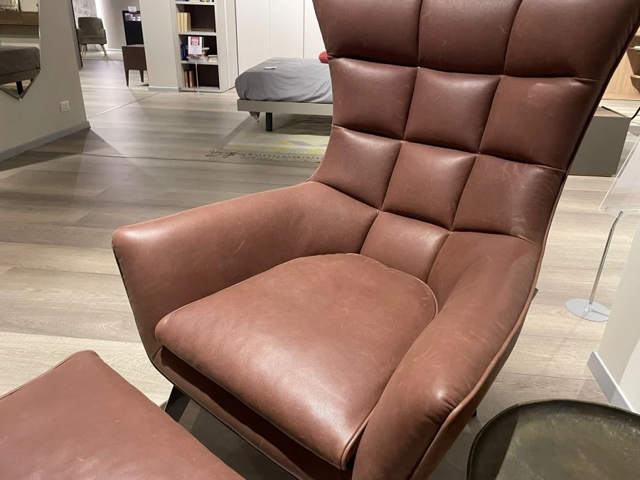 Poltrona con pouf Calia Jaco