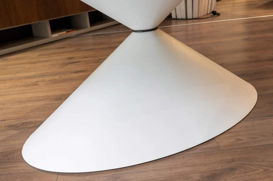 Tavolo Clessidra Ellittico - Midj in vendita da Colab Design