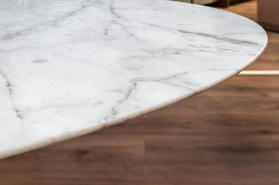 Tavolo Clessidra Ellittico - Midj in vendita da Colab Design