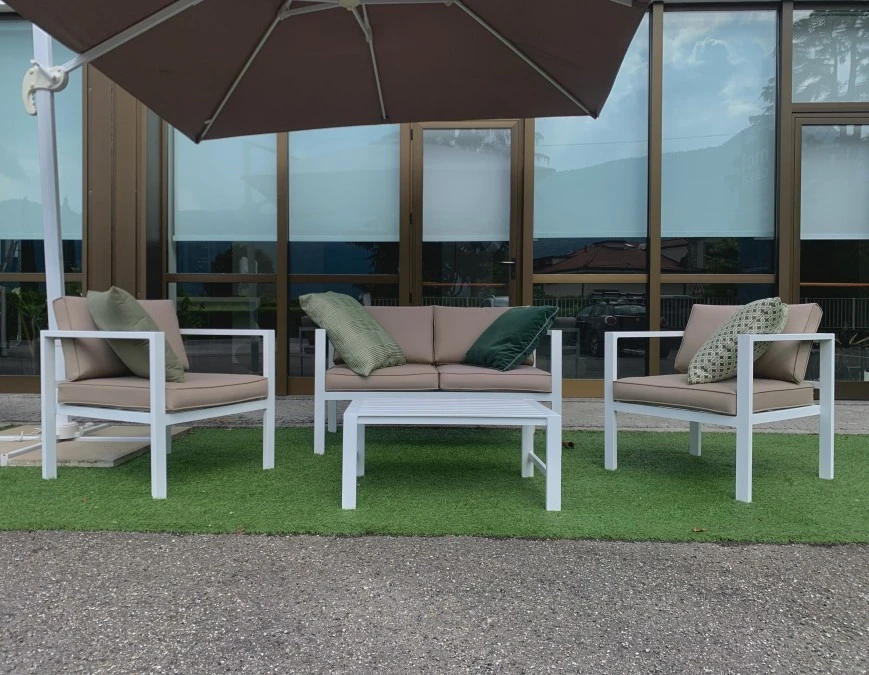 Gruppi tavoli e sedute Outdoor Cosma Center AVANA