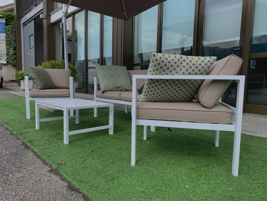 Gruppi tavoli e sedute Outdoor Cosma Center AVANA