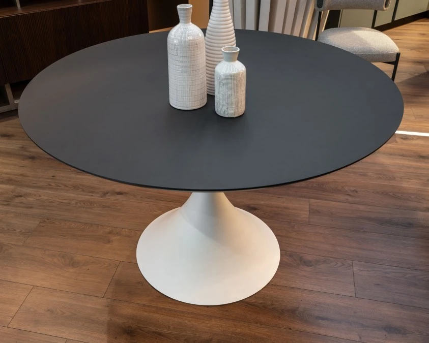 (new) Tavolo LEO by MIDJ