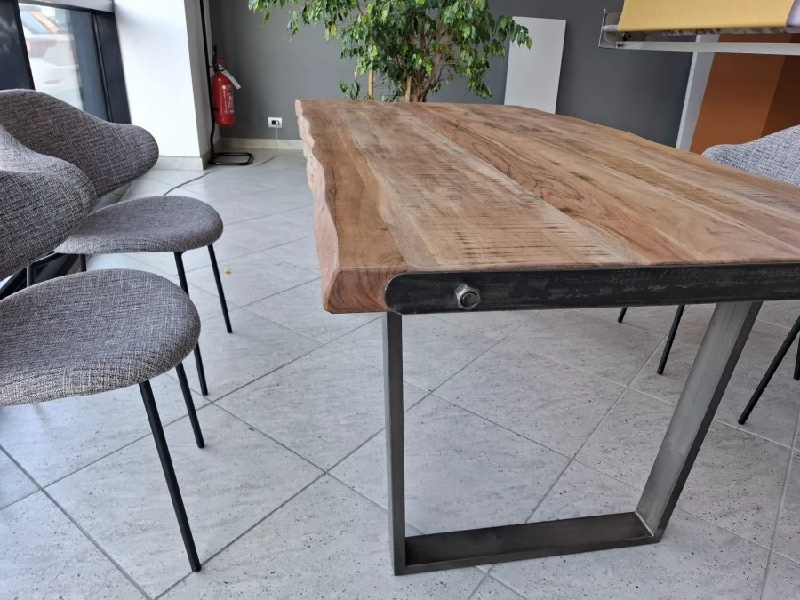 Tavolo rettangolare Produzione Artigianale ELM