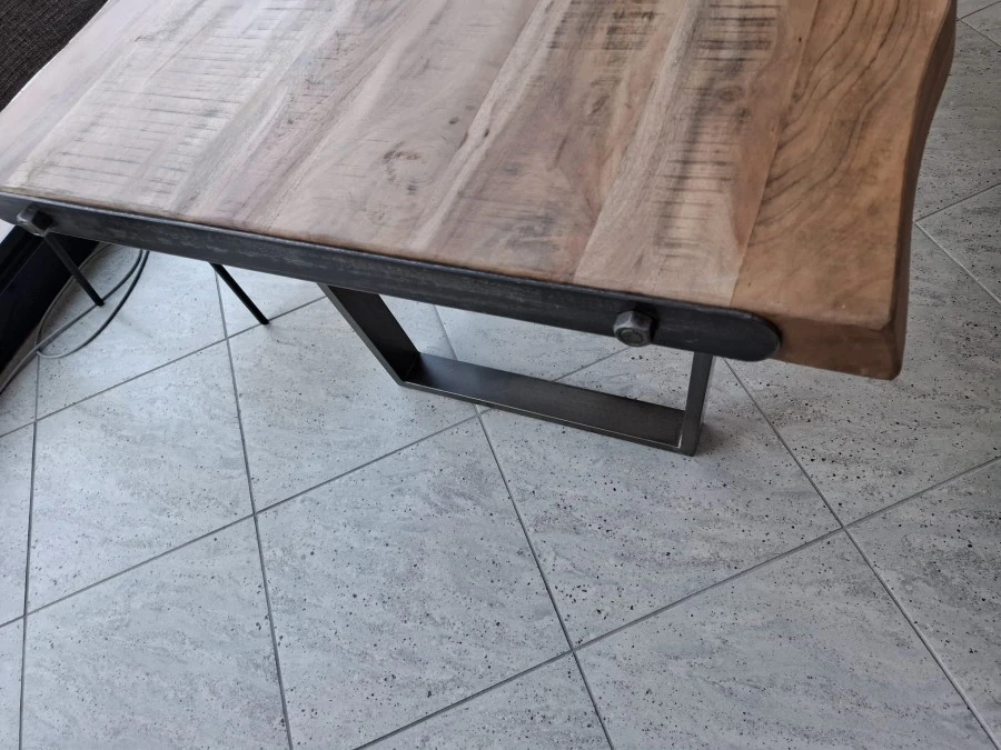 Tavolo rettangolare Produzione Artigianale ELM