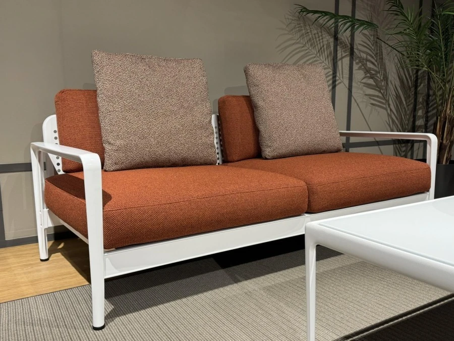 Divano da giardino Knoll Piero Lissoni Collection