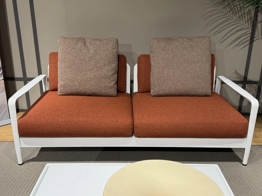Divano da giardino Knoll Piero Lissoni Collection