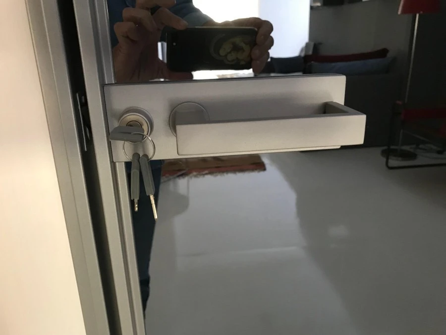 Porta battente Rimadesio Spin