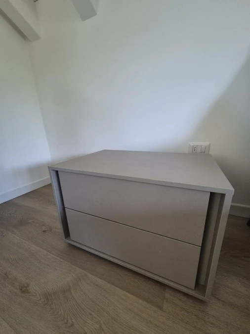 Comodino Tomasella VIP