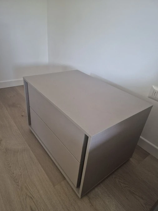 Comodino Tomasella VIP