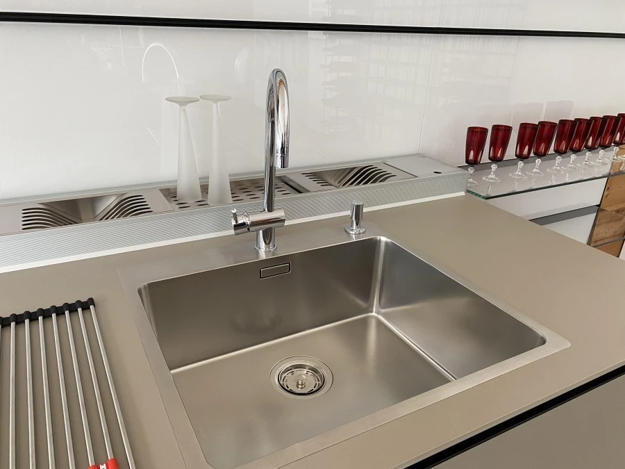Cucina lineare Valcucine Riciclantica