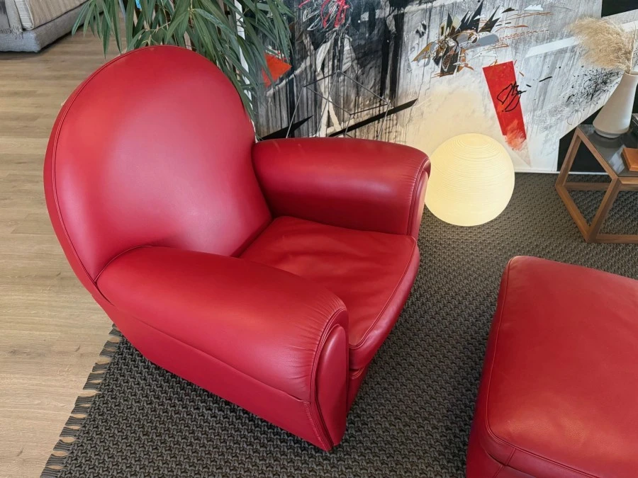 Poltrona con pouf Poltrona Frau Vanity