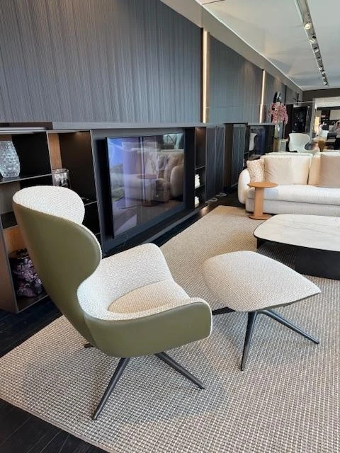 Poltrona con pouf Poliform Mad Joker