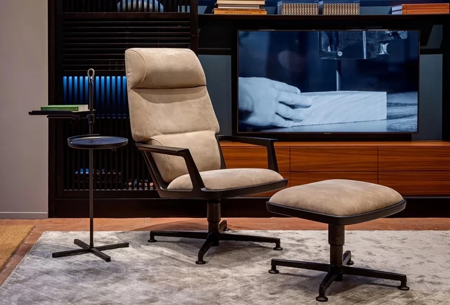 Poltrona con pouf Ceccotti Pigra