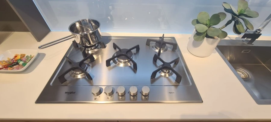 Cucina angolare Veneta Cucine MILANO