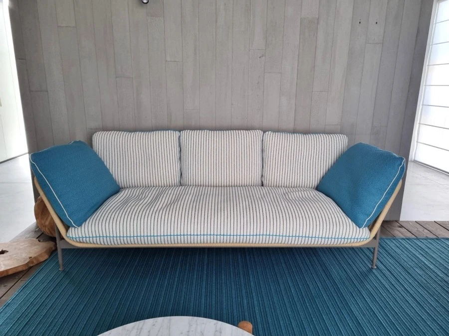 Divano da giardino Cassina Esosoft