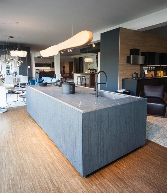 Cucina con Isola Binova Bluna