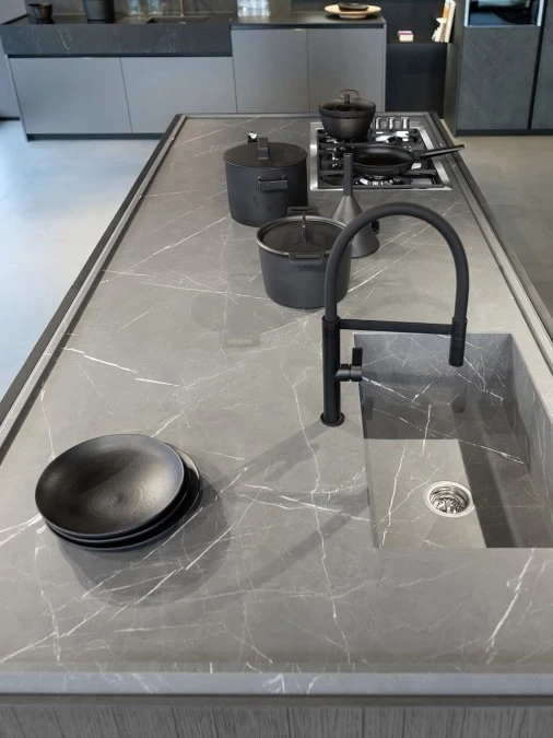 Cucina con Isola Binova Bluna