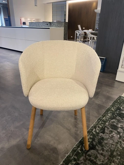 Poltroncina Vitra Mikado Armchair