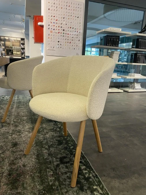Poltroncina Vitra Mikado Armchair
