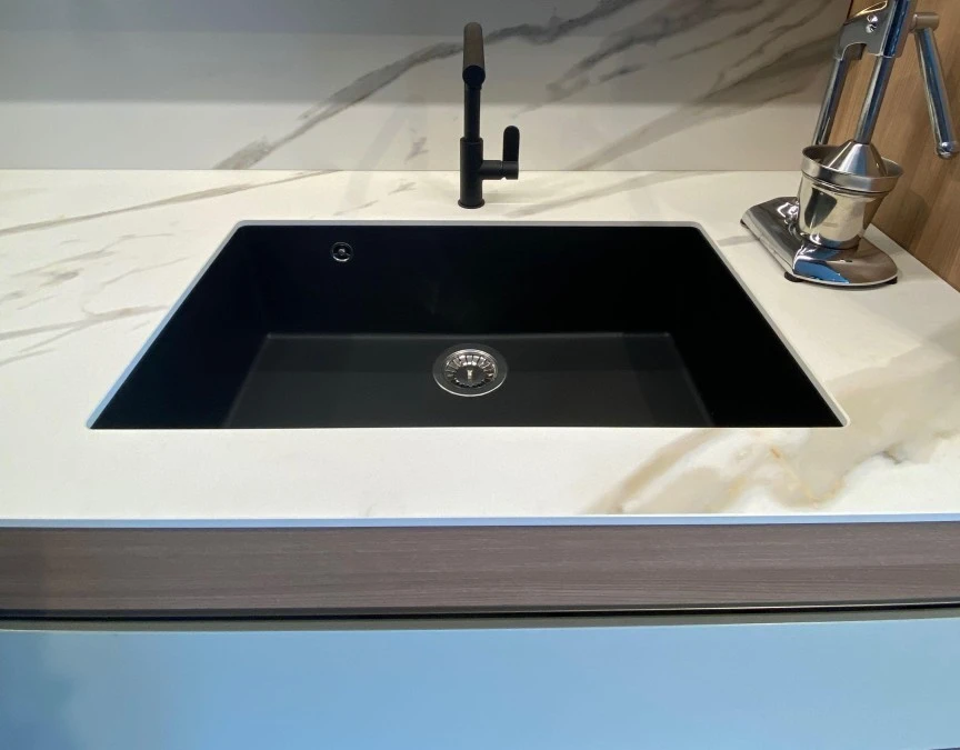 miscelatore e lavello in black matt