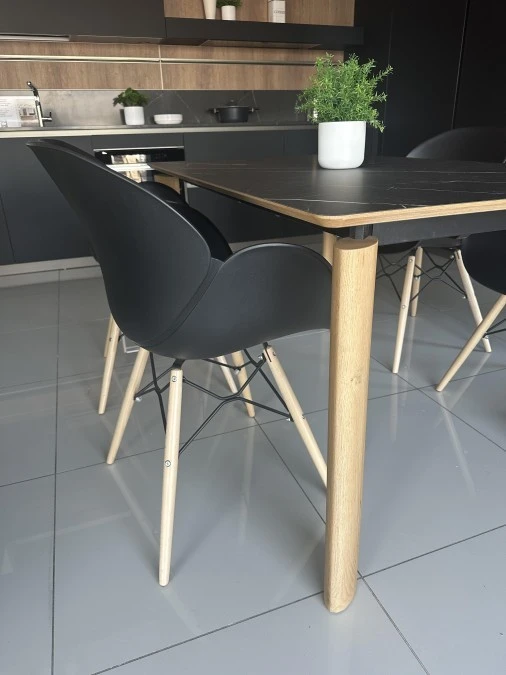 Sedia con braccioli La Seggiola lotus wood