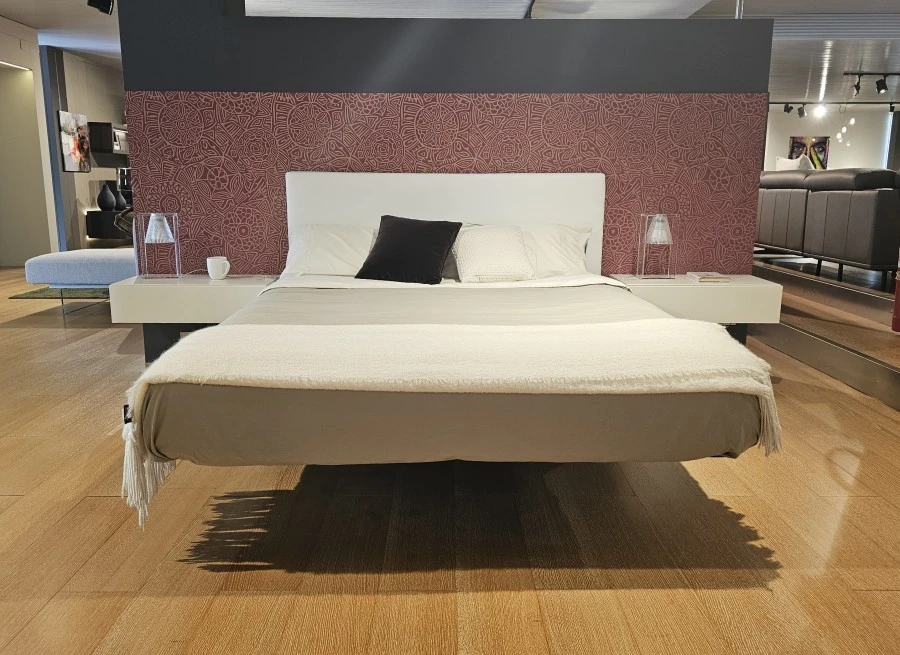 Letto matrimoniale Lago Fluttua e comodini 36e8