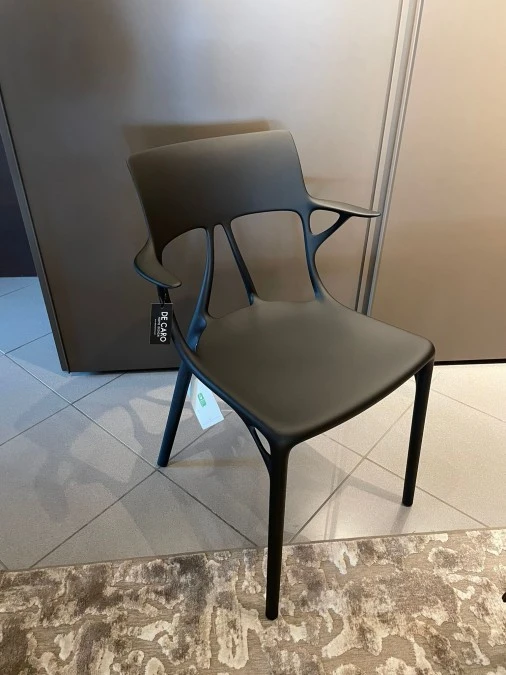 Sedia con braccioli Kartell a.i.