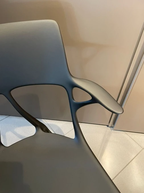 Sedia con braccioli Kartell a.i.