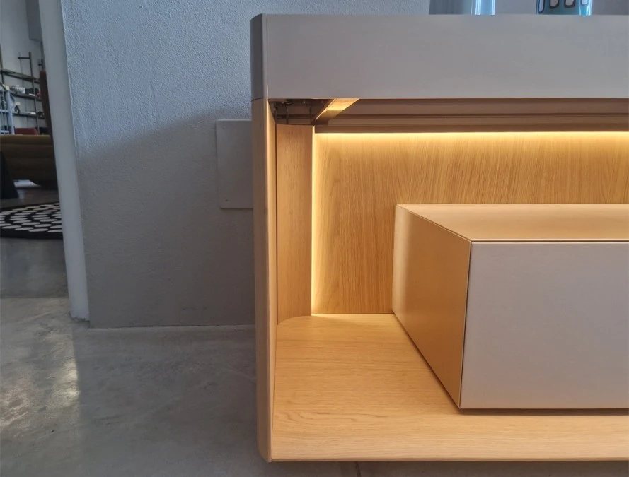 Contenitore Living Box di Molteni&C in esposizione da Classicdesign.it - dettaglio