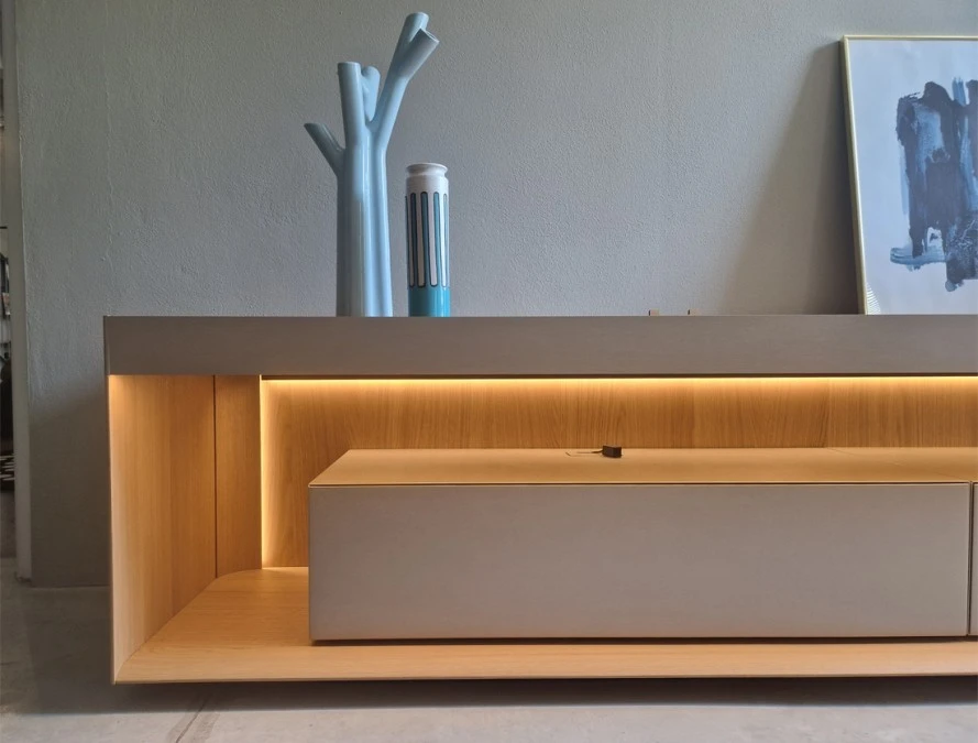 Contenitore Living Box di Molteni&C in esposizione da Classicdesign.it - dettaglio