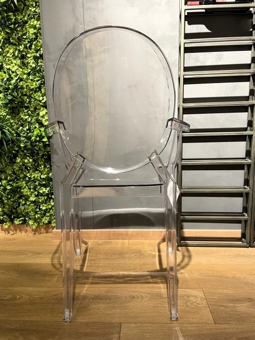 Sedia con braccioli Kartell Louis Ghost