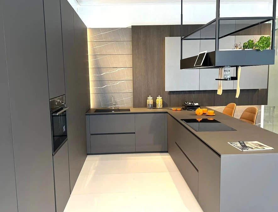 Cucina con penisola Modulnova MH6