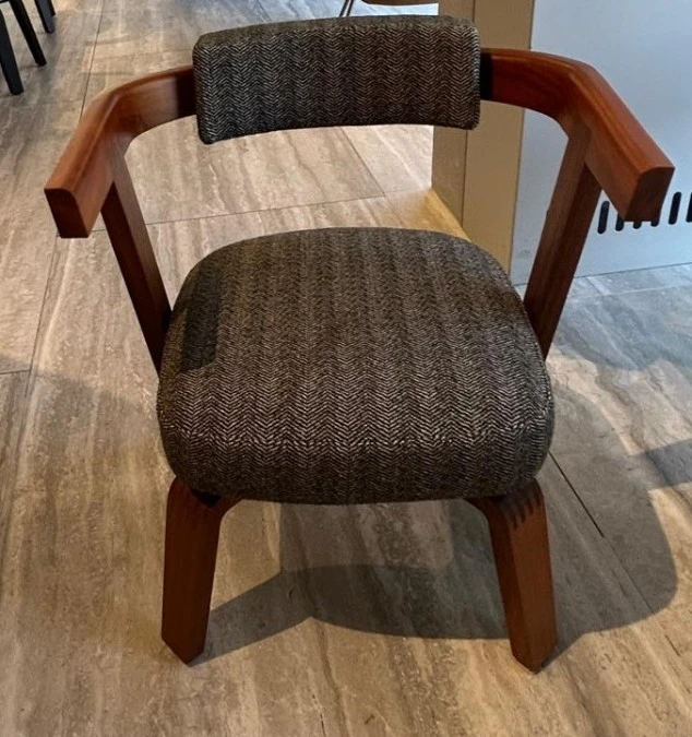 Sedia con braccioli Molteni&C. Porta volta