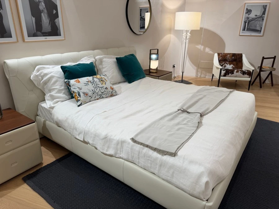 Letto matrimoniale Poltrona Frau Blue Moon