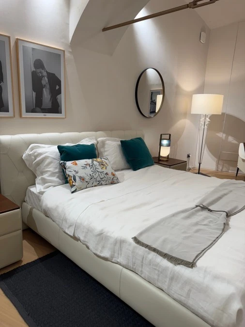 Letto matrimoniale Poltrona Frau Blue Moon
