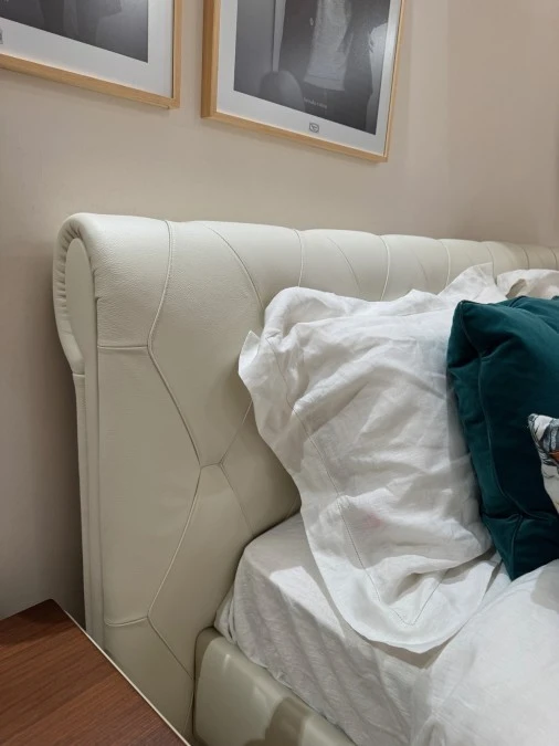 Letto matrimoniale Poltrona Frau Blue Moon