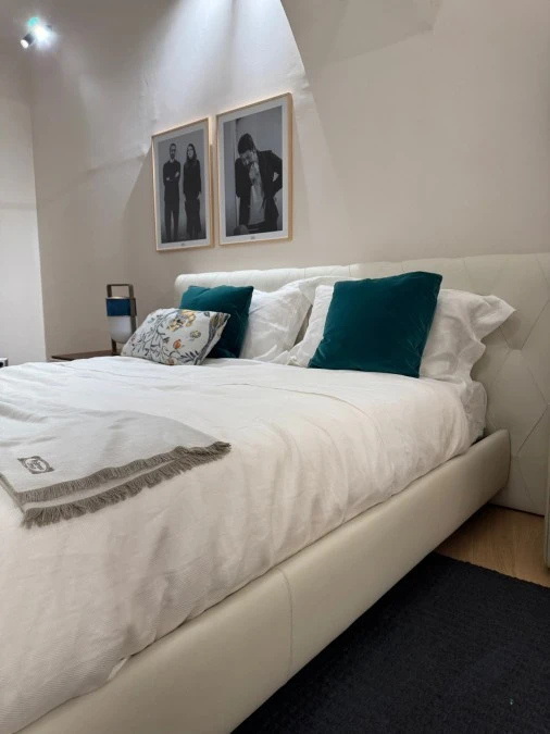 Letto matrimoniale Poltrona Frau Blue Moon