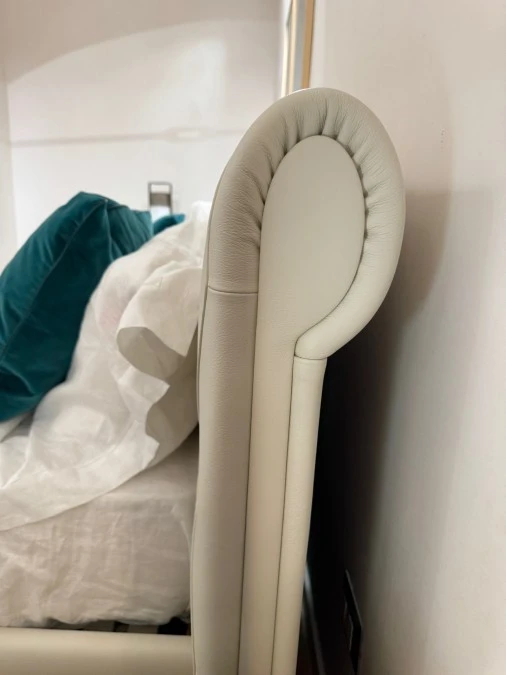 Letto matrimoniale Poltrona Frau Blue Moon