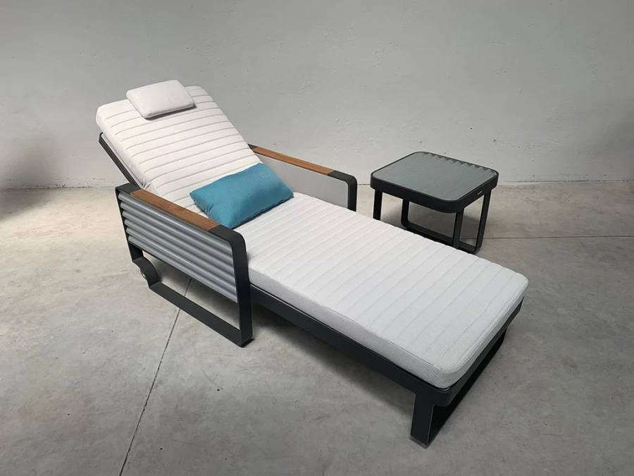 Set lettino + tavolino laterale da esterno COLLEZIONE AIRPORT HIGOLD MILANO