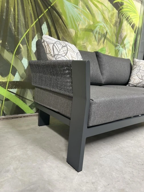 Divano da esterno (color grigio antracite) COLLEZIONE BORROMEO HIGOLD MILANO