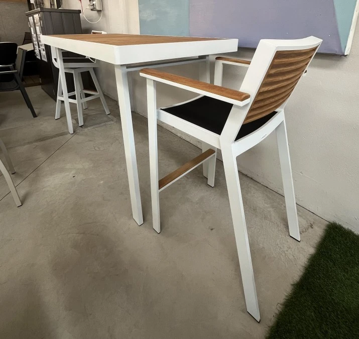 Tavolo da bar da esterno COLLEZIONE YORK HIGOLD MILANO