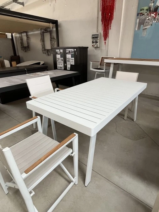 Tavolo da esterno (color bianco) COLLEZIONE YORK HIGOLD MILANO