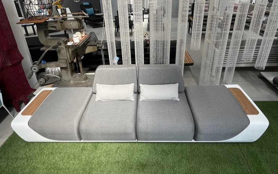 Divano lineare da esterno COLLEZIONE ONDA HIGOLD MILANO