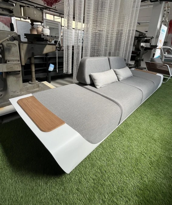 Divano lineare da esterno COLLEZIONE ONDA HIGOLD MILANO