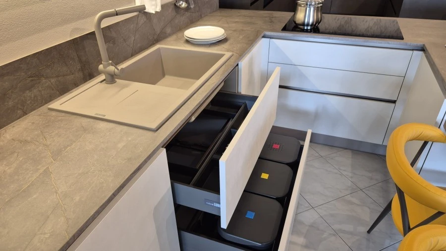 Cucina con penisola Lube Immagina