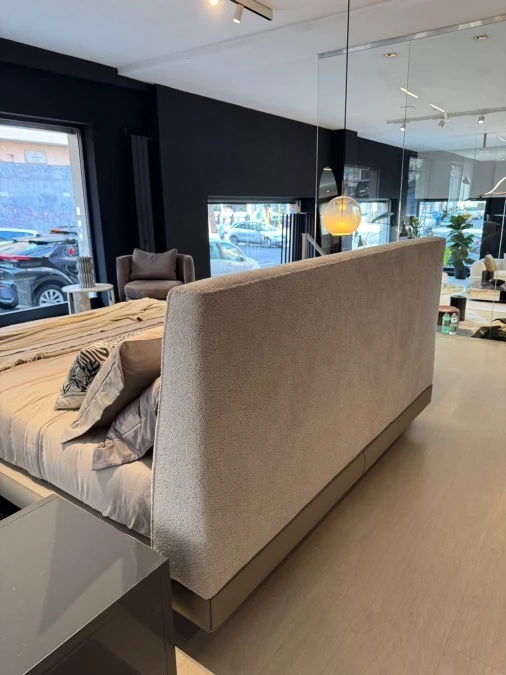 Letto matrimoniale Minotti Roger Bed