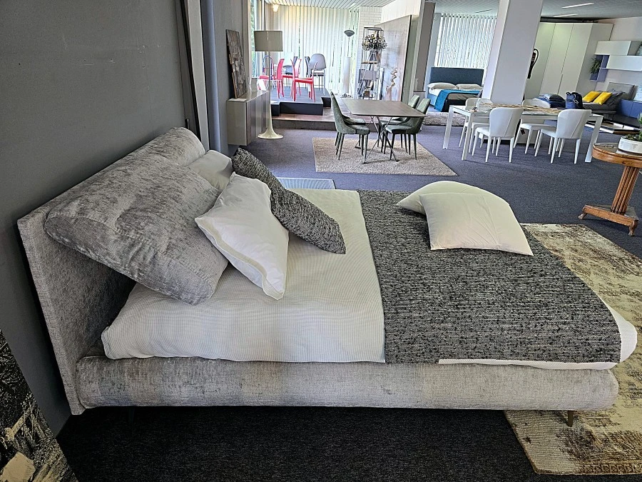 Letto matrimoniale con contenitore Veneran Gipsy